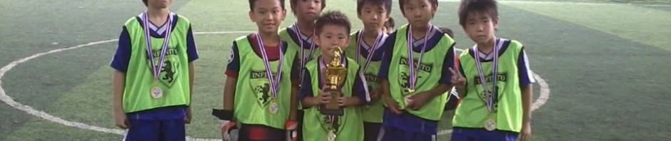 August 2nd Week の表彰式。トロフィ…