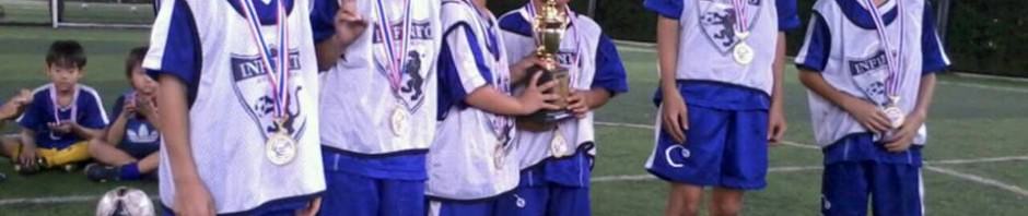 August 4th Week の表彰式。夏休み最…